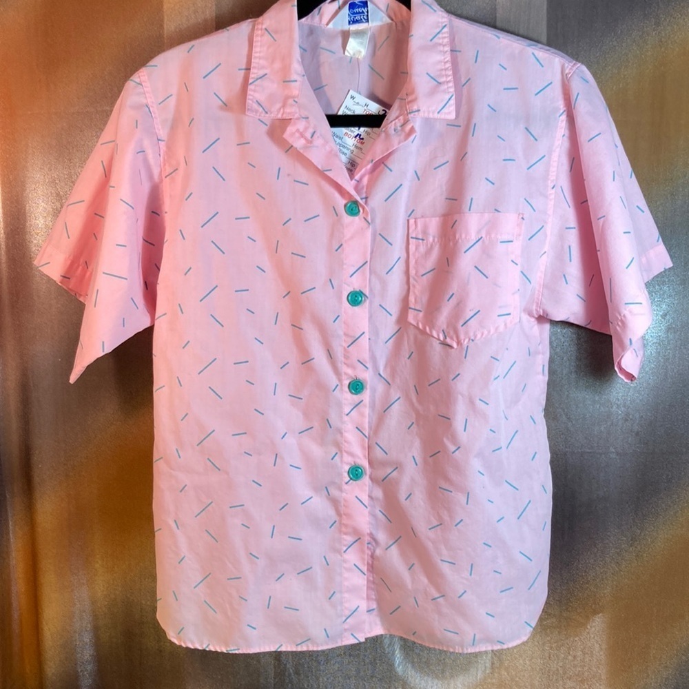 Vintage 80’s new wave pink & teal shirt 38” chest. ‎ 38” waist. B9